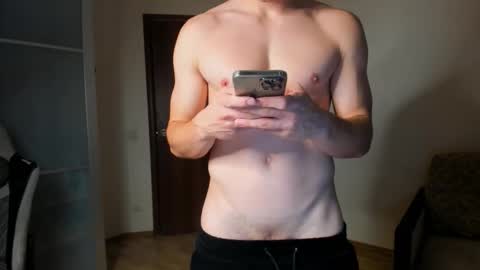Snapshot of sam_huston18 chatting on September 20, 11:16 pm BACK IN 2 WEEKS online show from September 20, 11:16 pm