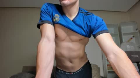 Snapshot of sam_huston18 chatting on February 23, 9:03 pm BACK IN 2 WEEKS online show from February 23, 9:03 pm