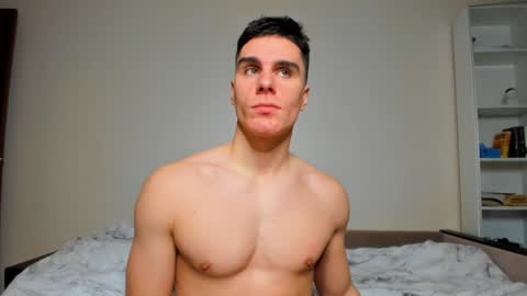 Snapshot of sam_huston18 chatting on January 24, 8:43 pm BACK IN 2 WEEKS online show from January 24, 8:43 pm
