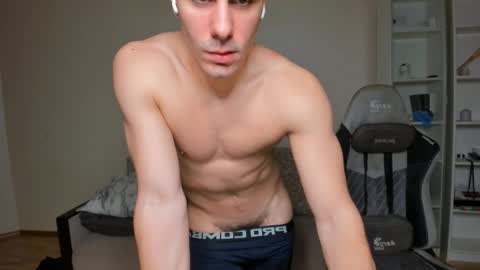 Snapshot of sam_huston18 chatting on March 5, 11:16 pm BACK IN 2 WEEKS online show from March 5, 11:16 pm