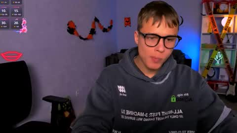 Snapshot of sam_nexor chatting on October 21, 7:39 pm Sam online show from October 21, 7:39 pm