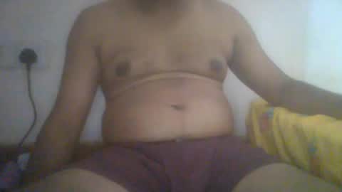 sammms1985 online show from July 12, 10:17 am