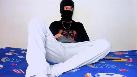   online show from October 21, 11:24 am