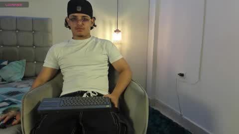 samxx_muscle online show from November 14, 2:29 pm