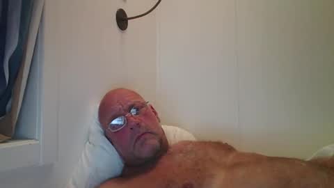 sandnesrune523 online show from October 16, 5:26 am