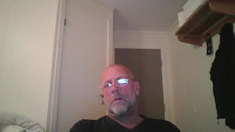 sandnesrune523 online show from October 23, 5:27 pm