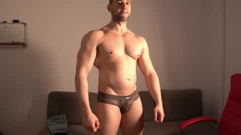 Sandow online show from February 26, 1:18 am