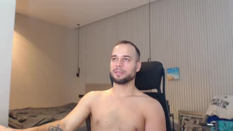 DeAlex online show from February 22, 9:45 am