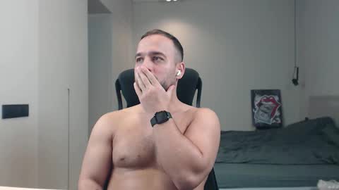 DeAlex online show from April 1, 1:41 pm