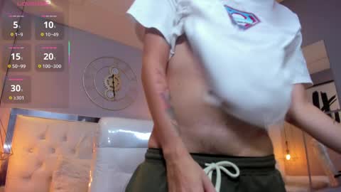 SANTIAGO  online show from April 1, 11:24 pm