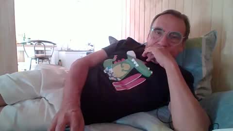 santiago_n online show from February 10, 2:22 pm