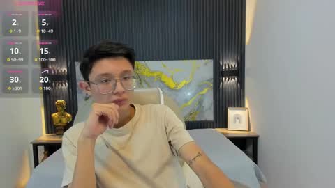 santiago_russo18 online show from October 3, 12:10 pm