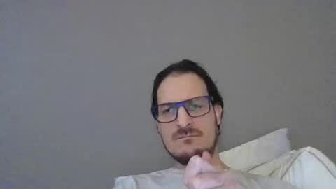 santiagorivera012477 online show from February 9, 12:15 am