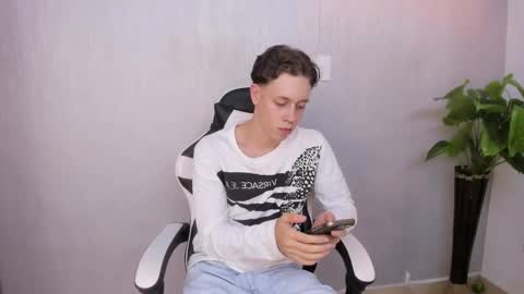 Julius Novachrono  online show from September 9, 7:13 pm