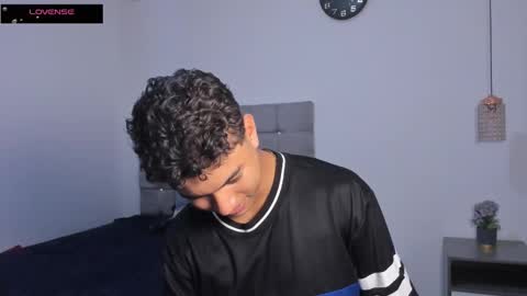 santy_stump online show from February 15, 7:22 pm