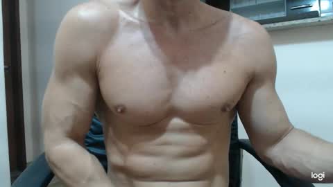 saradorj92 online show from February 11, 11:01 pm