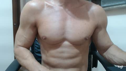 saradorj92 online show from February 2, 6:04 am