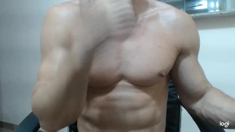 saradorj92 online show from January 28, 7:11 am