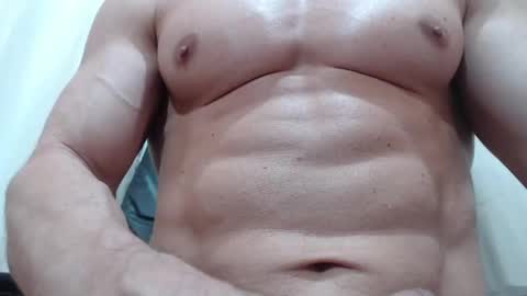 saradorj92 online show from October 3, 9:31 pm