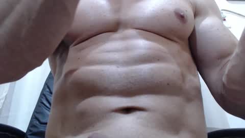 saradorj92 online show from October 17, 9:35 am