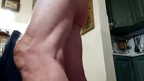 sbrinaiceberg online show from November 9, 5:55 am