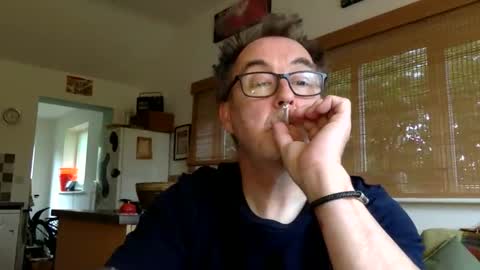 scbiggersballs online show from May 1, 10:18 am