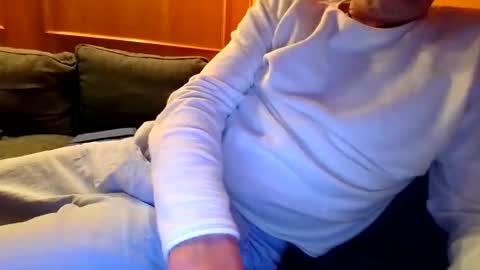 schmuhbaer1 online show from March 3, 8:59 pm