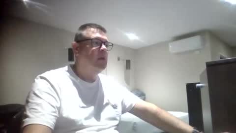 Scoobs online show from October 15, 8:44 am