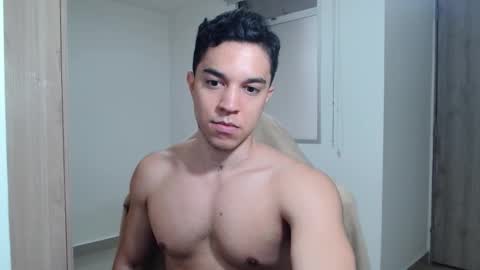 Snapshot of scott_brasher1 chatting on January 24, 10:30 pm Twitter Scott brasher1 Instagram Camiloestuardo2 online show from January 24, 10:30 pm