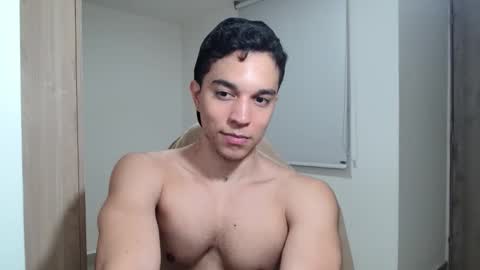 Snapshot of scott_brasher1 chatting on January 30, 1:55 am Twitter Scott brasher1 Instagram Camiloestuardo2 online show from January 30, 1:55 am