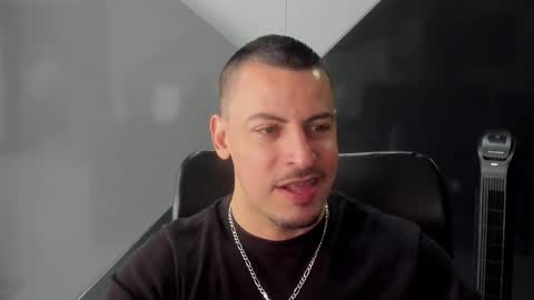 Ricardo online show from February 11, 2:33 pm