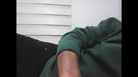 Snapshot of screw2 chatting on October 12, 9:31 pm Evren online show from October 12, 9:31 pm