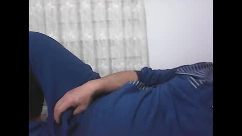 Snapshot of screw2 chatting on December 4, 7:34 pm Evren online show from December 4, 7:34 pm