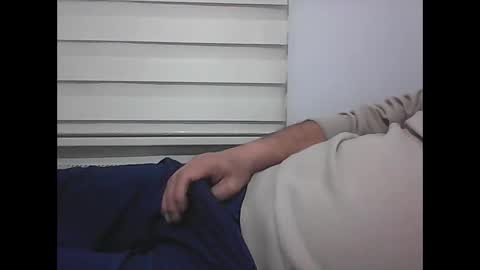 Snapshot of screw2 chatting on February 21, 6:37 pm Evren online show from February 21, 6:37 pm