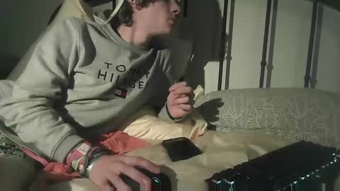 Snapshot of sdseventy chatting on February 5, 3:55 am ObvHype online show from February 5, 3:55 am