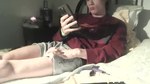 Snapshot of sdseventy chatting on February 11, 12:17 am ObvHype online show from February 11, 12:17 am