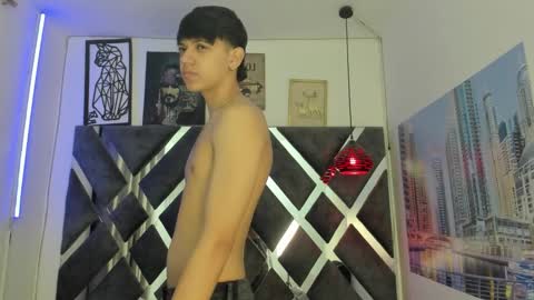 sebas_pretty7 online show from December 3, 12:33 pm