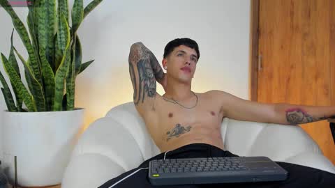 sebastian online show from November 10, 10:47 pm