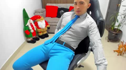 juan  sebastian online show from January 6, 12:13 pm