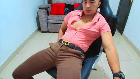 juan  sebastian online show from February 8, 2:16 pm