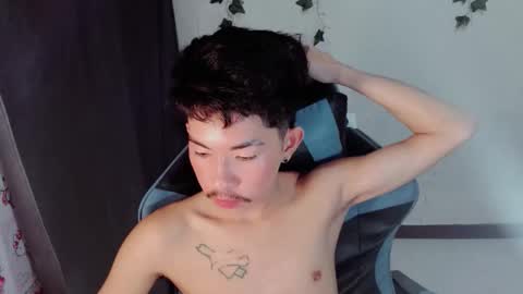 Snapshot of seductive_xianxxx chatting on October 10, 12:26 am seductive_xianxxx online show from October 10, 12:26 am
