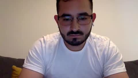 seficha18 online show from May 20, 4:46 pm