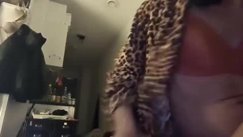 Julian Kinky Bi-guy online show from March 4, 9:18 am