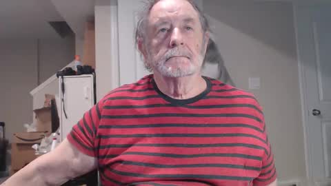 selkie2s online show from December 18, 11:34 pm