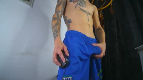 sem_alas online show from September 21, 4:56 am