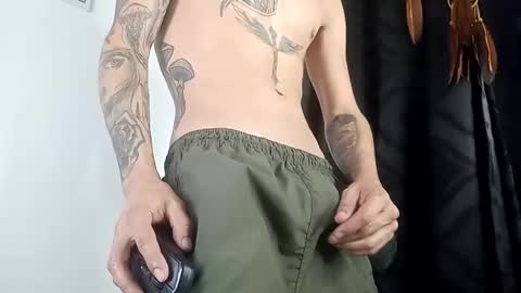 sem_alas online show from February 19, 5:38 am