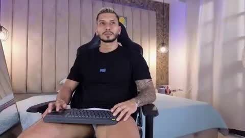 HEY IM SETH online show from January 10, 9:31 pm