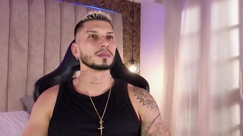 HEY IM SETH online show from January 17, 8:15 pm