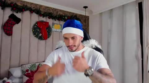 HEY IM SETH online show from December 22, 9:20 pm