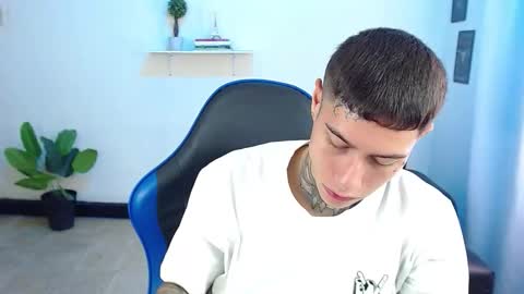 Thomas online show from November 13, 3:17 pm